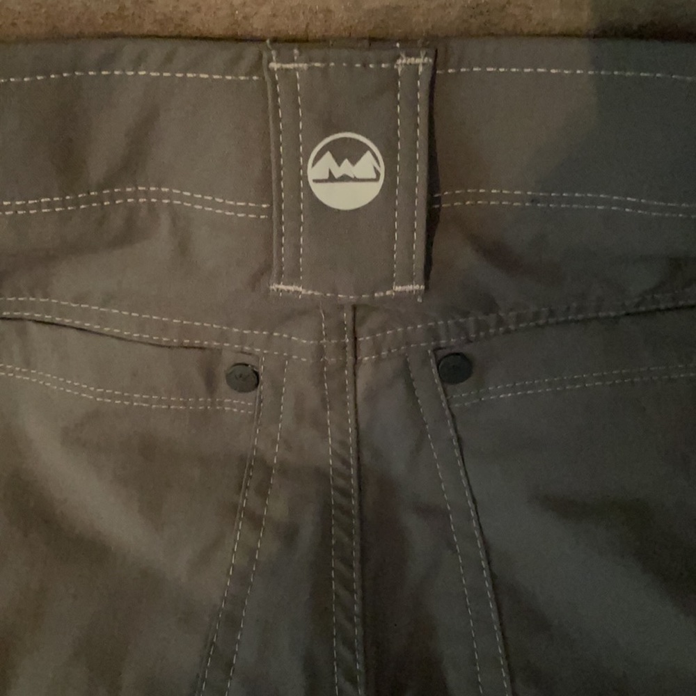 Men’s “Wrangler” Shorts! - Picture 3 of 6